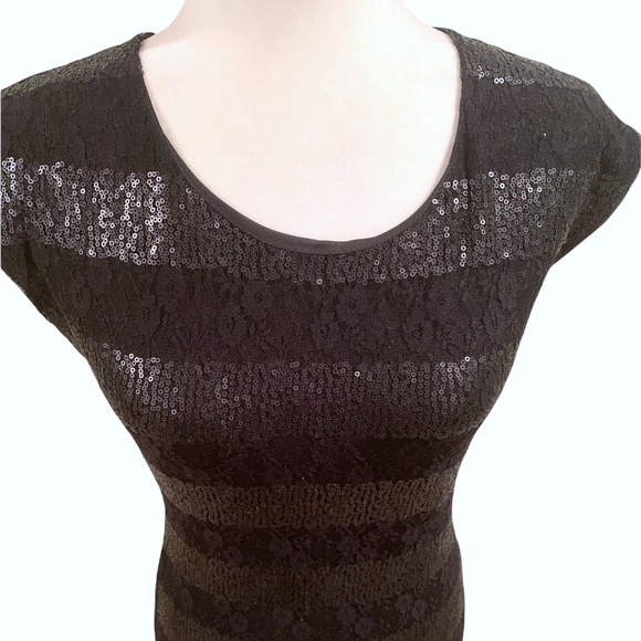 Sequin Lace Stripe Open Keyhole Back Little Black Dress - Picture 5 of 9